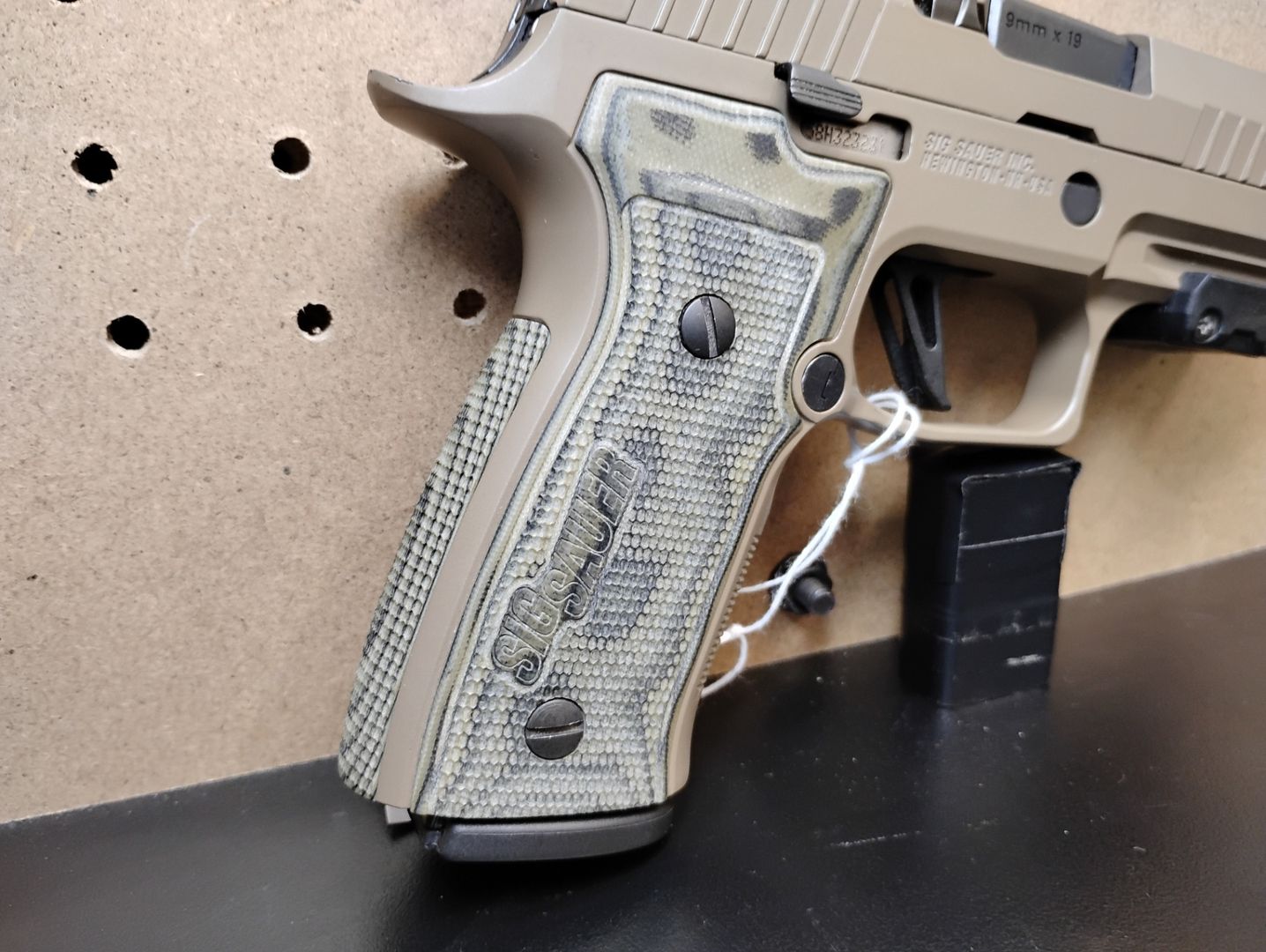 Sig Sauer P320 AXG Scorpion 9mm Semi-Auto Pistol 3