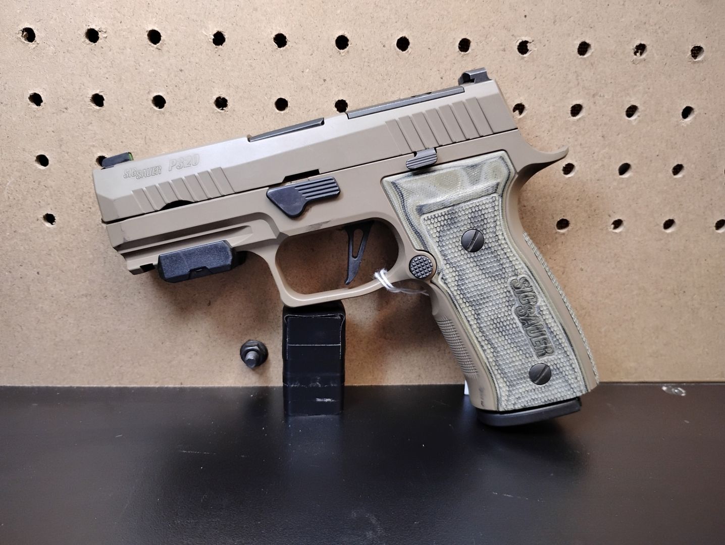 Sig Sauer P320 AXG Scorpion 9mm Semi-Auto Pistol
