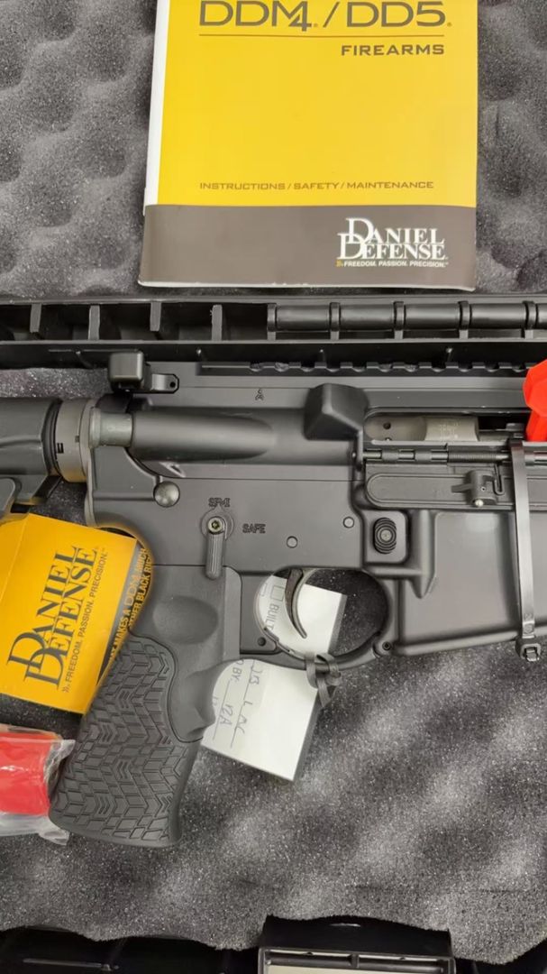 Daniel Defense DDM4V7 2