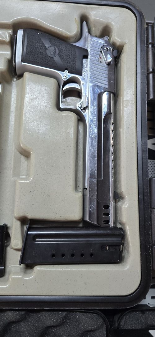 DESERT EAGLE 44MAG 3