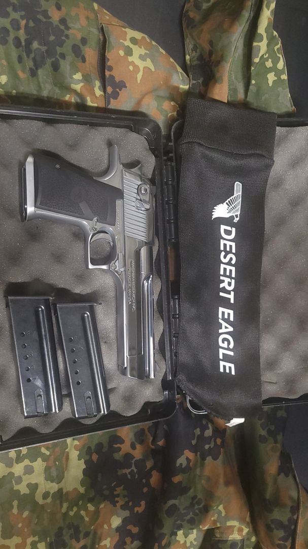 Desert Eagle 44 mag