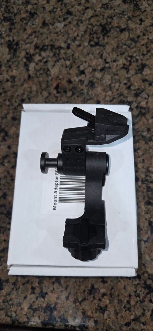 Night vision adaptor 