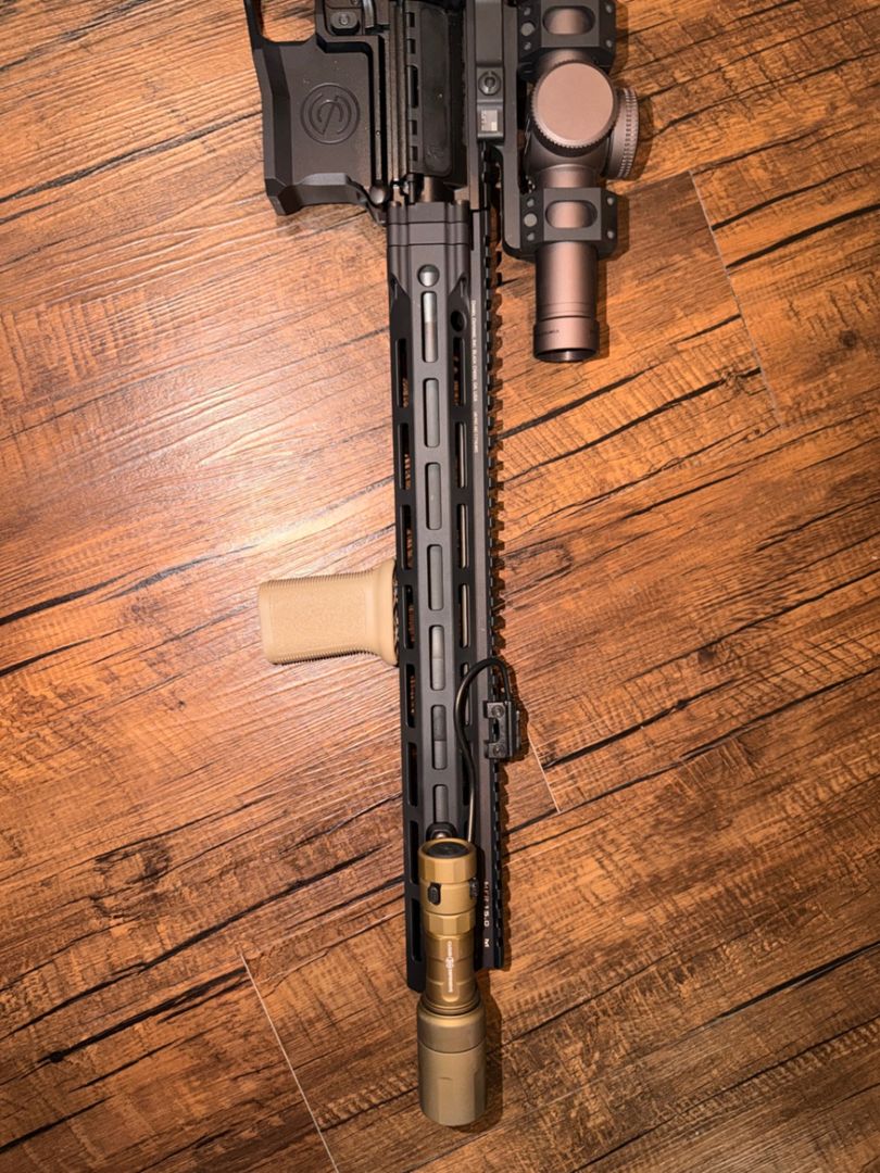 Daniel Defense M4V7 upper 2