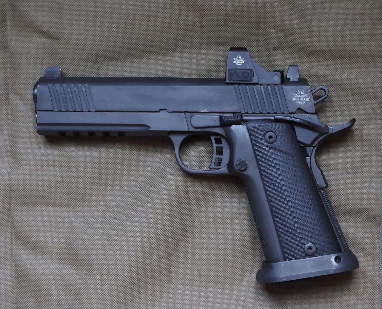 Rock Island Double Stack 2011 with Optic 9mm 2
