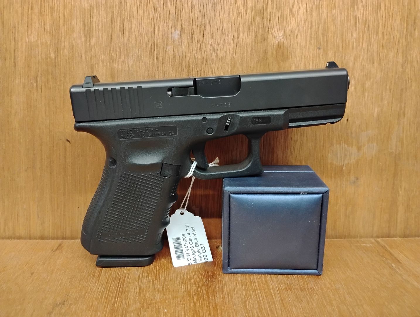Glock 23 .40 SW Semi-Auto Pistol