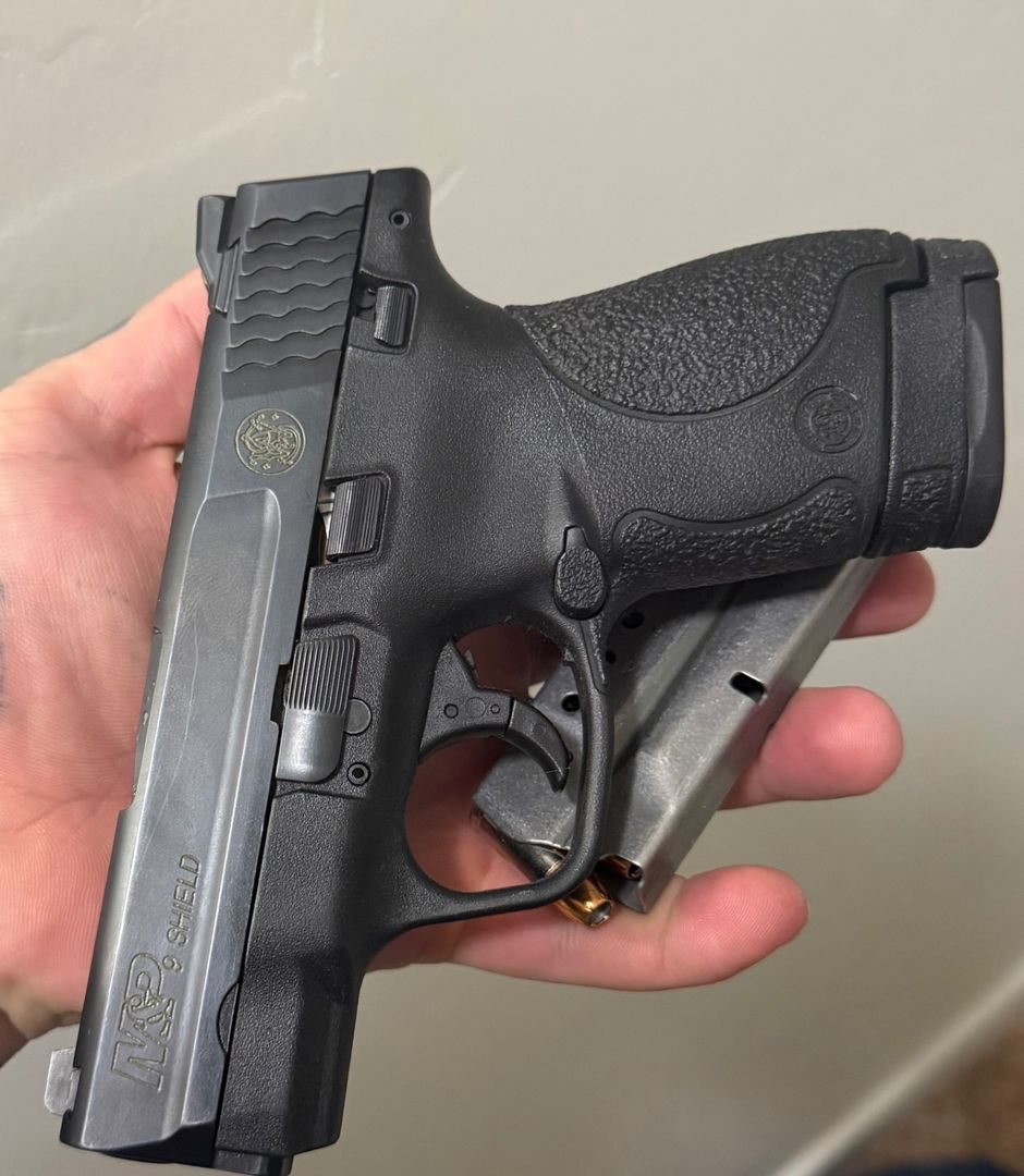 S&w shield 9 trade  3