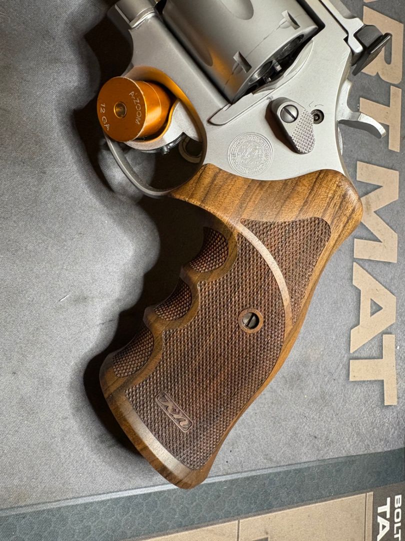 Smith & Wesson Performance Center 2