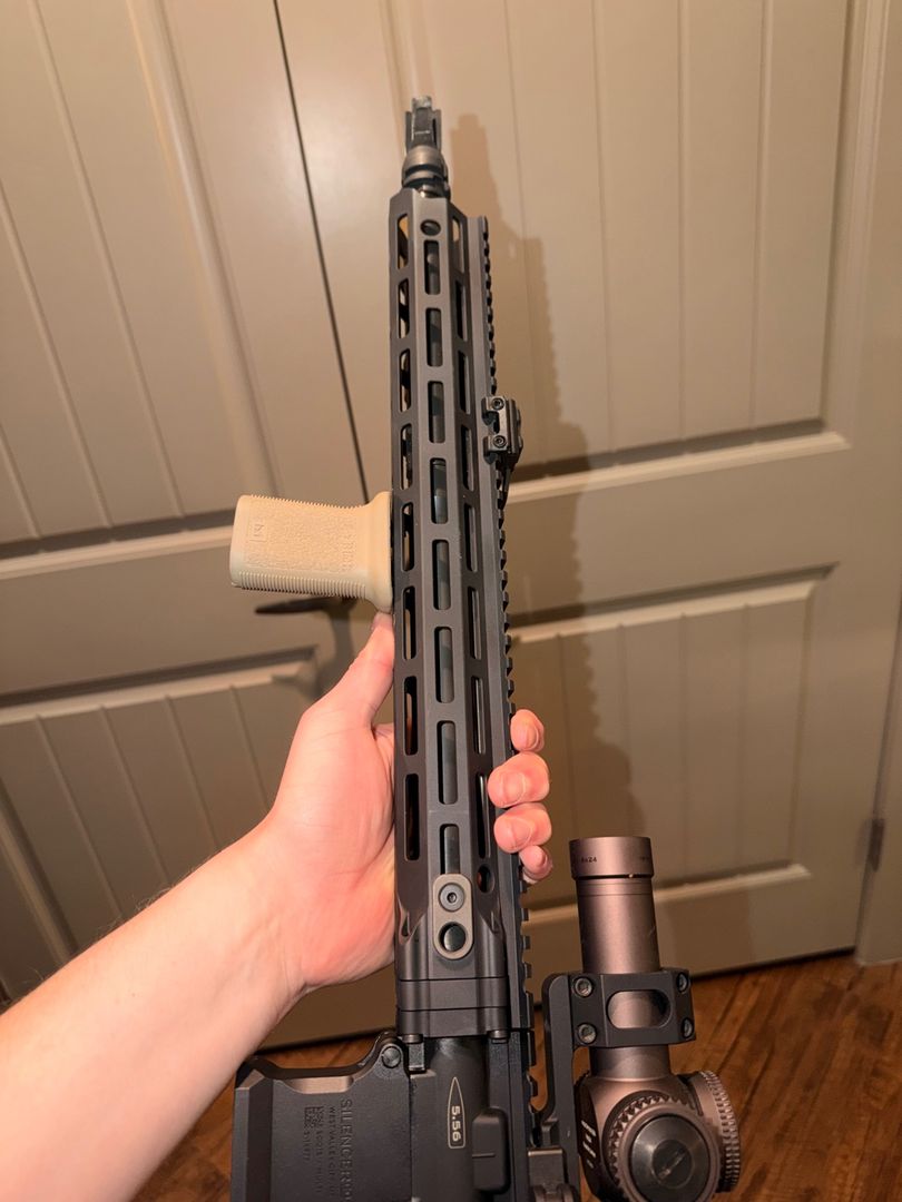 Daniel Defense M4V7 upper 3