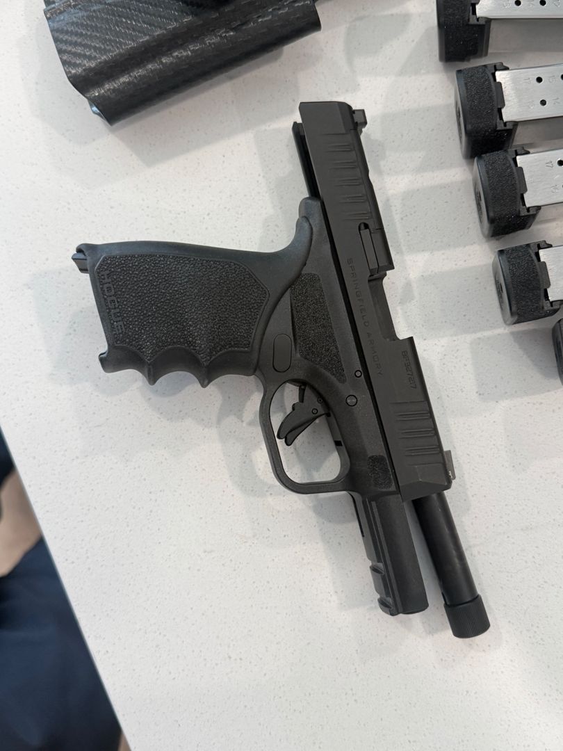 Hellcat pro Threaded barrel 4