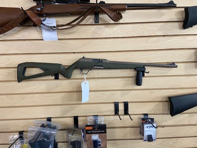 Winchester Wildcat 22LR Semi-Auto Rifle / E75003102
