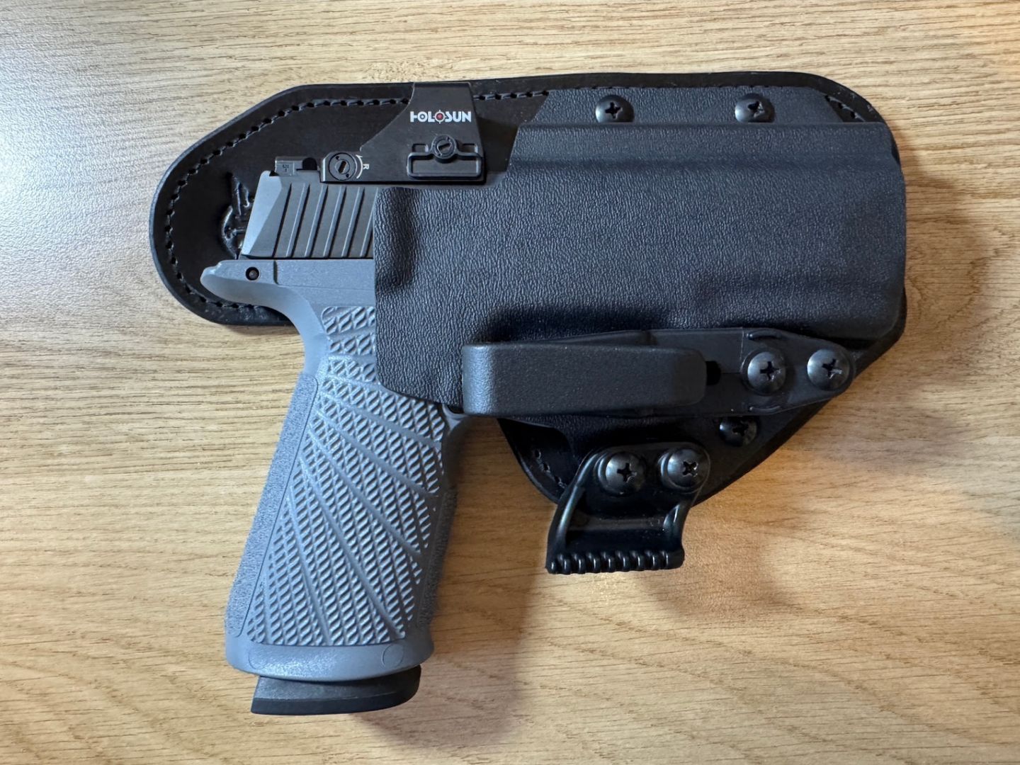 Hidden Hybrid Holster for Sig P365 XMacro 