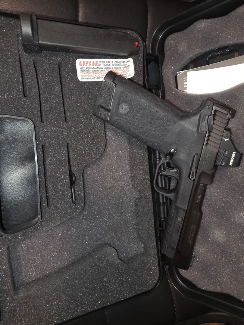 S&W 22 Magnum & 407k 2