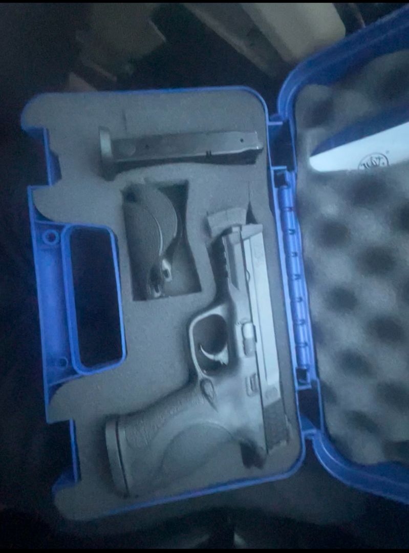  m&p 40 pistol and ar and Glock parts 3