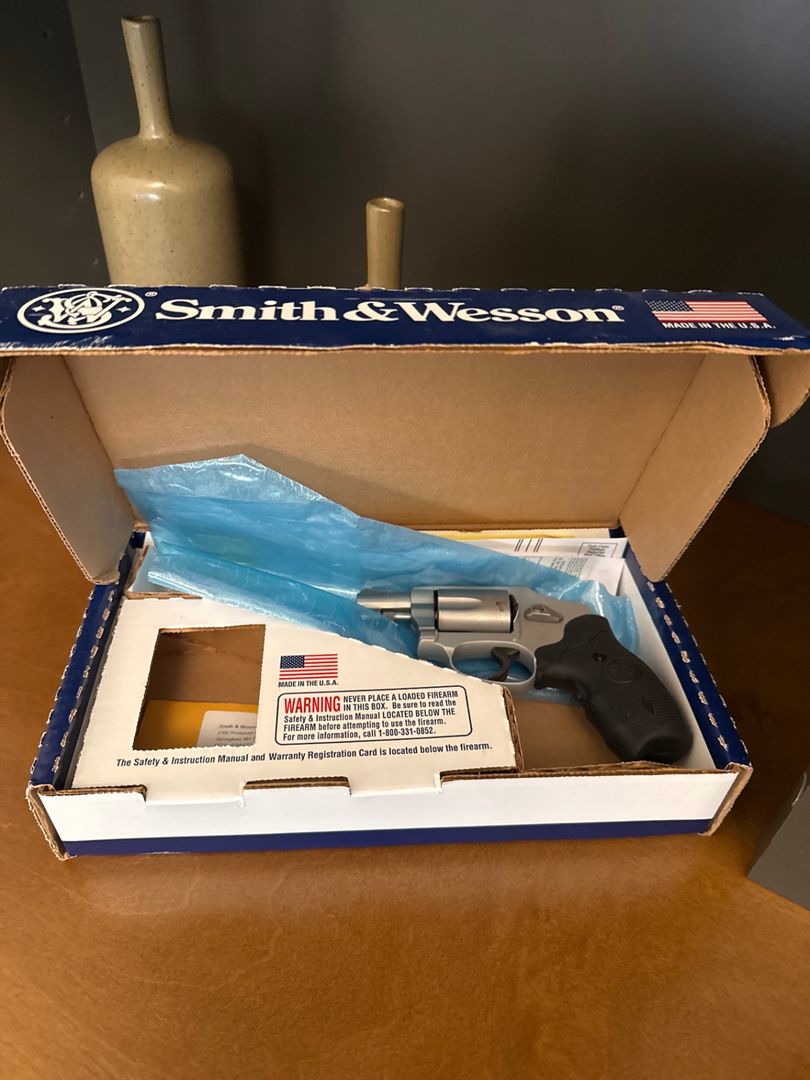 For Sale: Smith & Wesson 642 Airweight .38 Special w/ Crimson Trace 