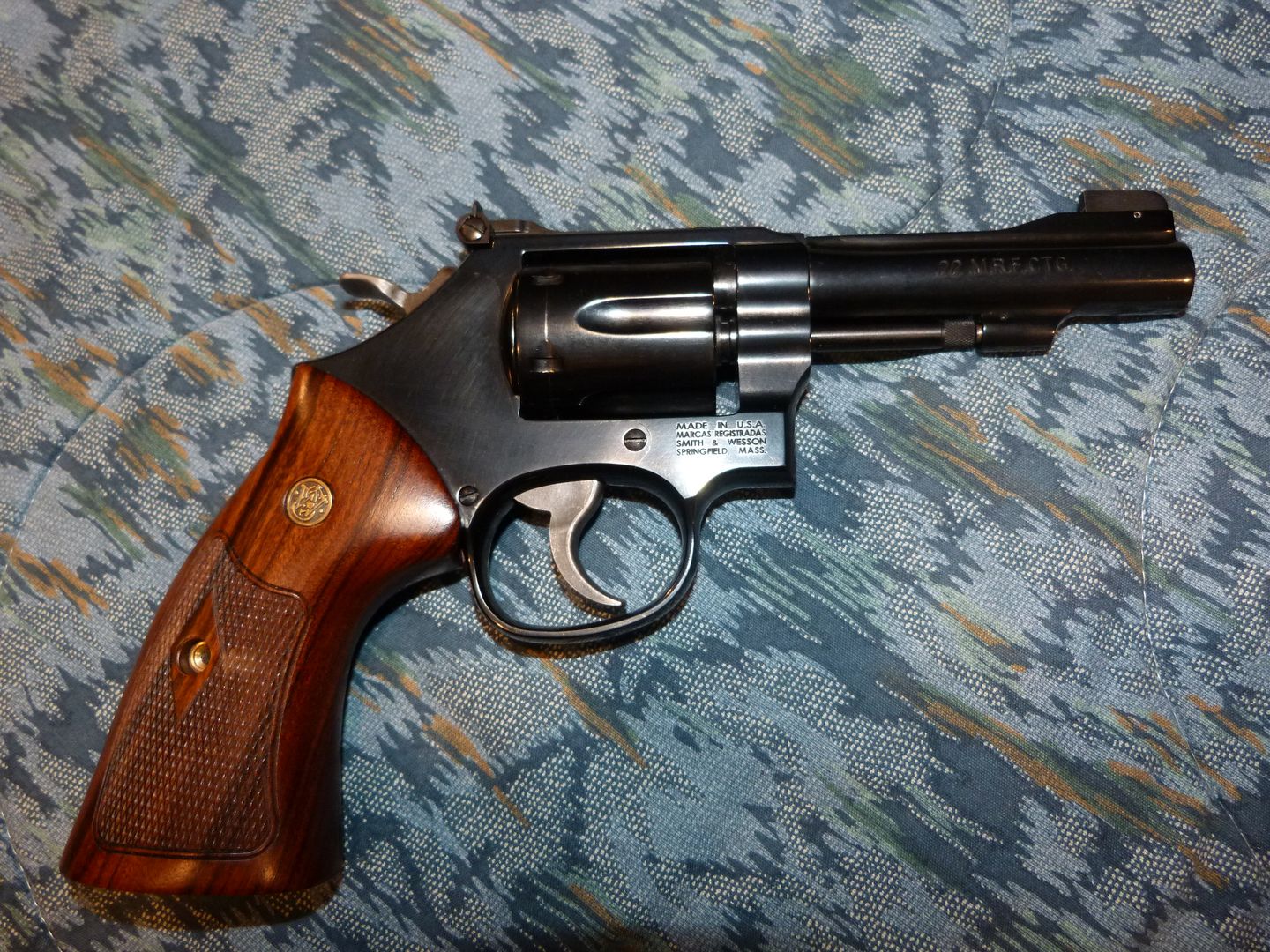 Smith & Wesson Model 48-7 22 Mag Revolver - Mint! 2