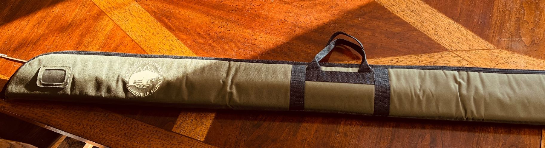 BEAR MONTANA LONGBOW – LH 35# @ 28”, 64” – LIKE NEW 4