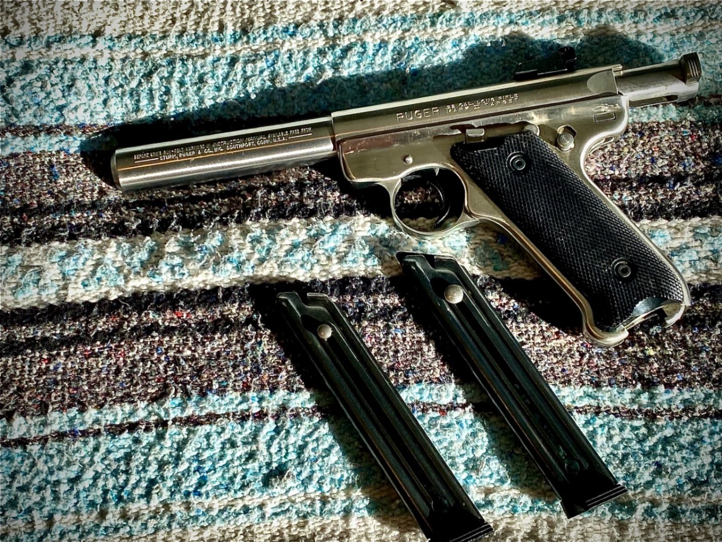 Ruger MKII Stainless bull-barrel