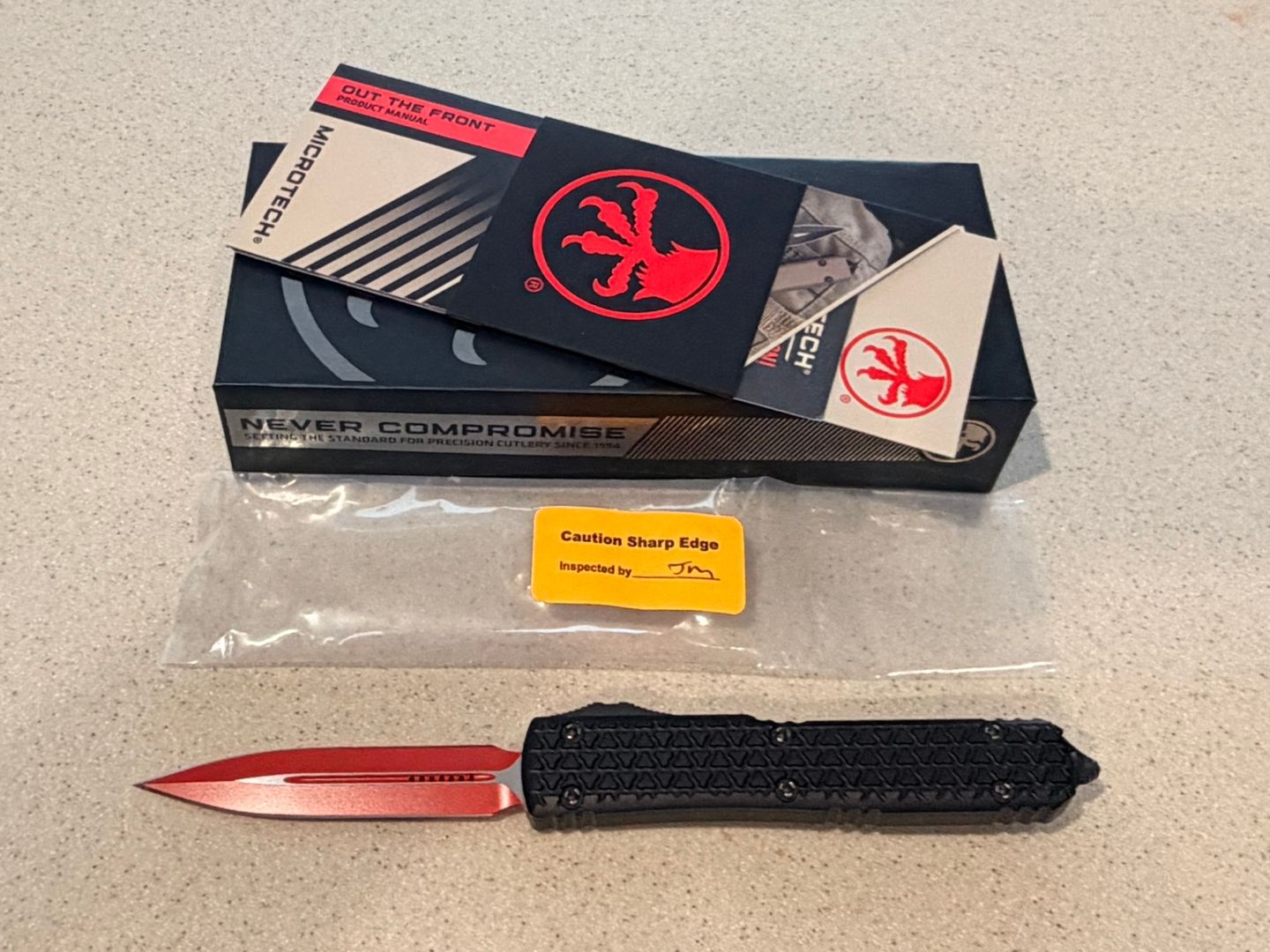 Microtech Ultratech Signature Series Star Wars OTF (Sith Lord)