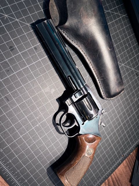 Dan Wesson 357 magnum 2