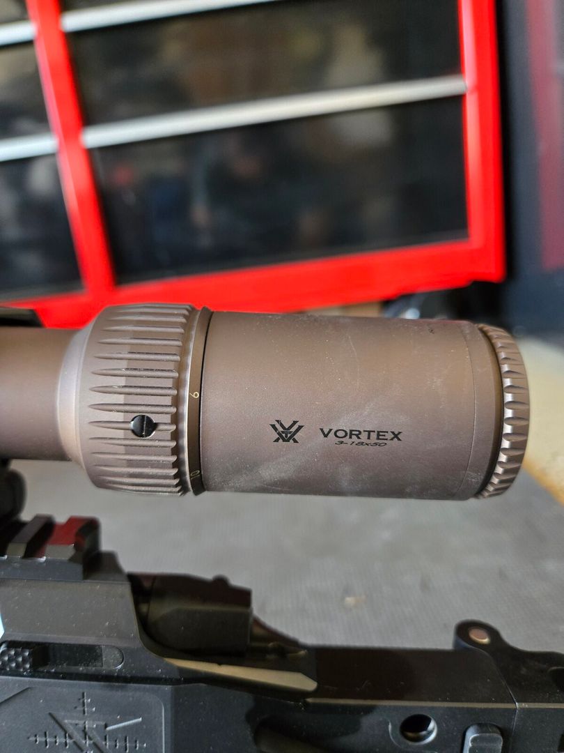 Vortex Razor HD Gen 2 3-18x50 Mrad 3