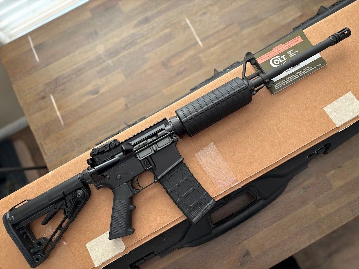 Colt M4 Carbine LE6920 (NIB)