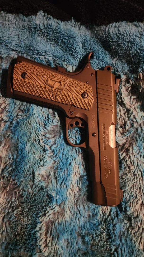 Taurus Commander 1911 