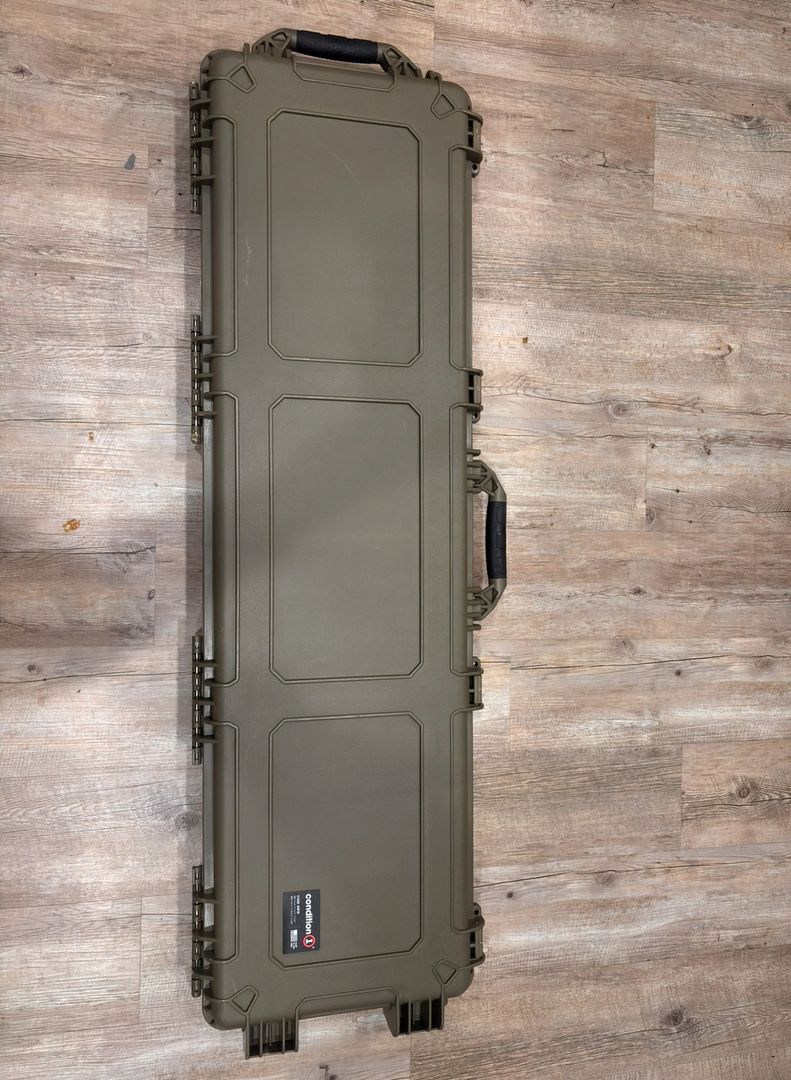 Condition 1 3 Gun Hard case 2