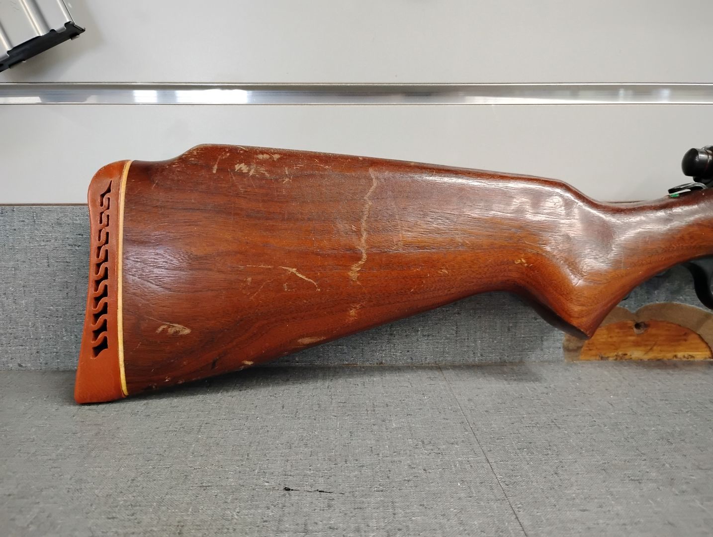 Mossberg model 185KB 20GA Bolt Action Shotgun 4
