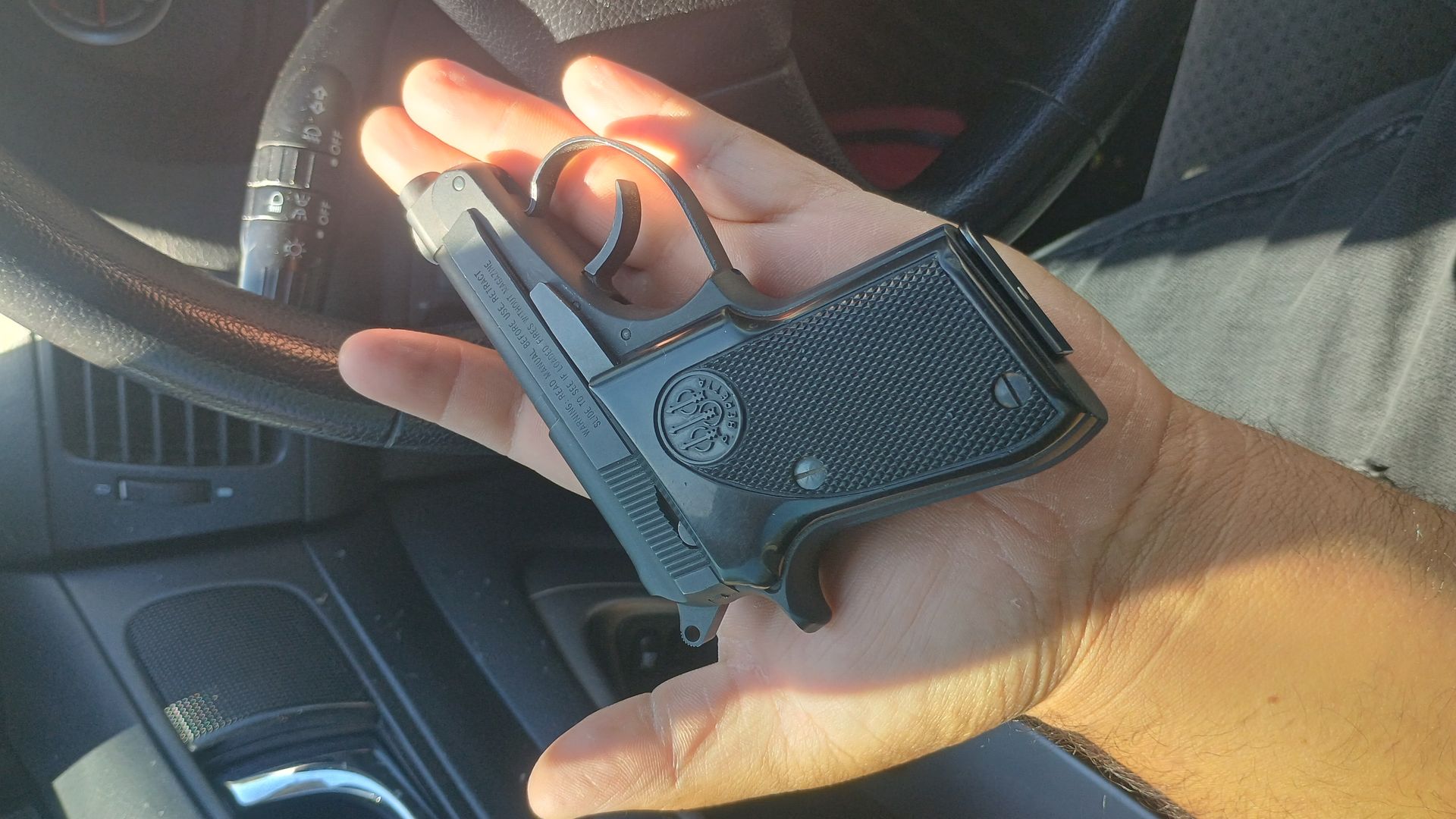 Beretta 21A Bobcat 22LR 3mags 2