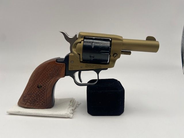 Heritage Barkeep 22LR Custom Scroll Wood Grips / E75003617