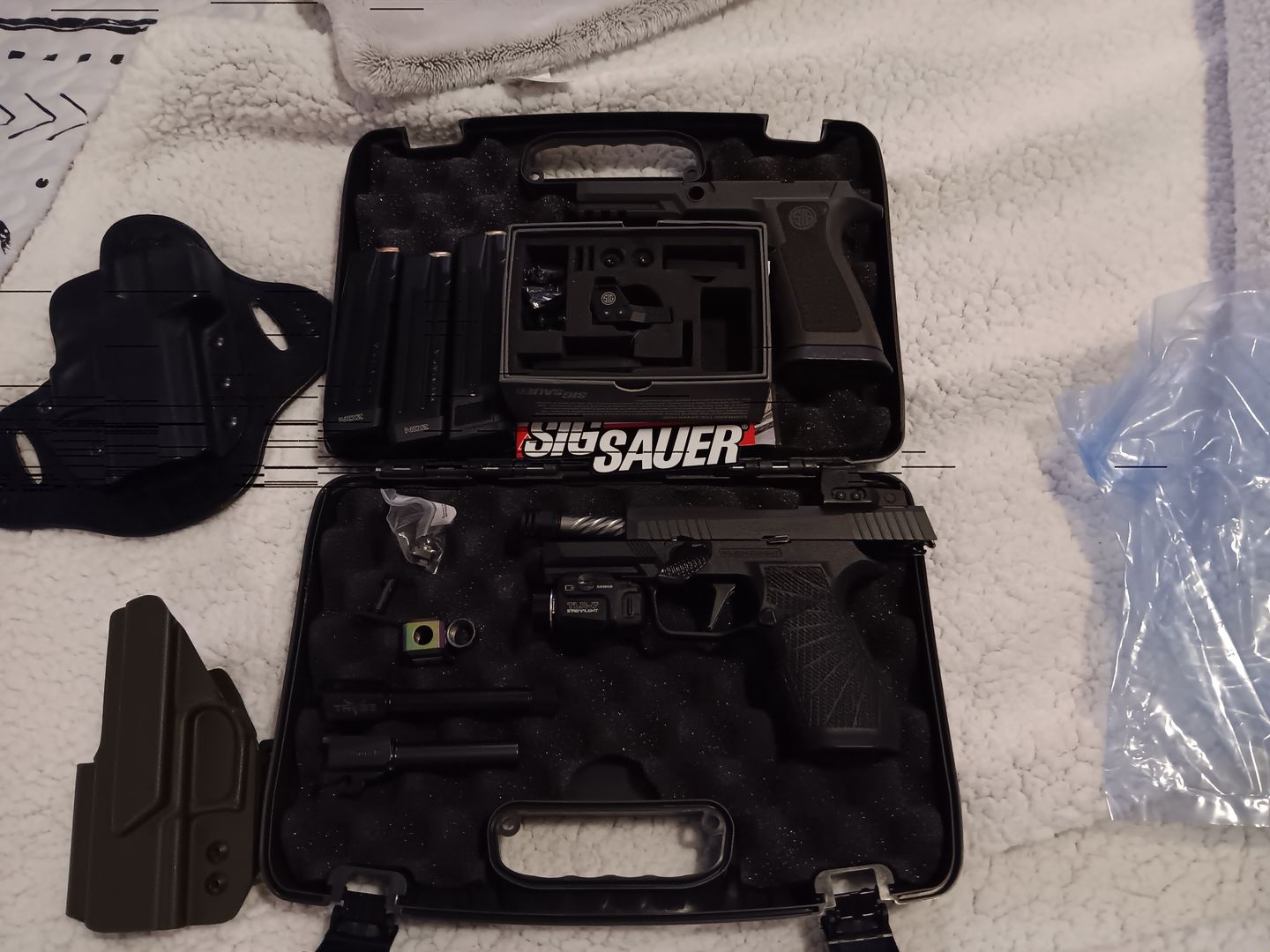 Sig Sauer 320 X carry (gen 1) package like new with tons of extras