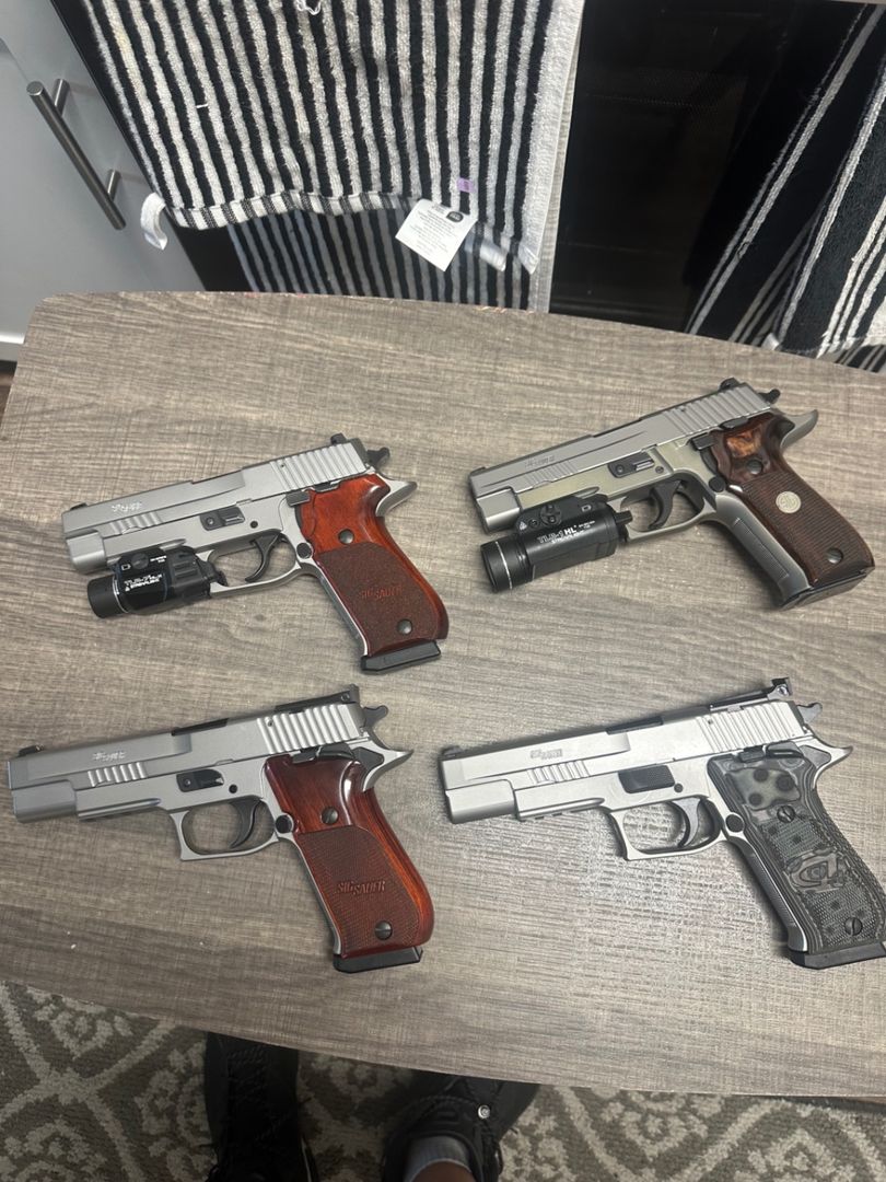 Sig Sauer P-220 SSE SAO 10mm 3