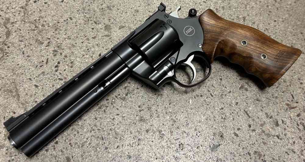 NIGHTHAWK CUSTOM KORTH MONGOOSE 44 MAGNUM 6" Revolver .44 MAG 1145