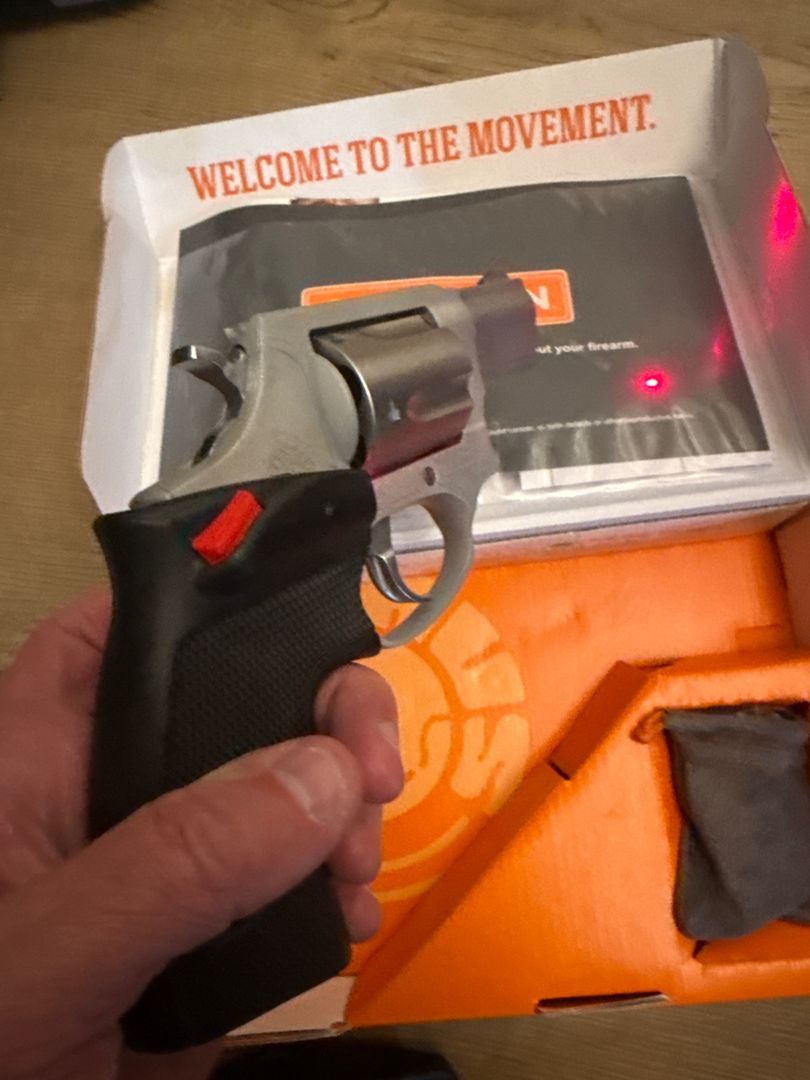 Taurus 38spl revolver personal defense  2