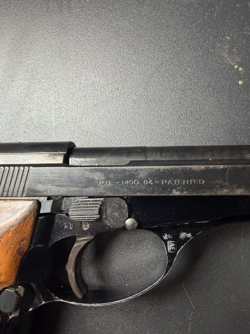 Pietro Beretta Model 84 4