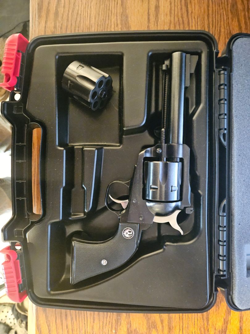 Ruger New Model Blackhawk Convertible