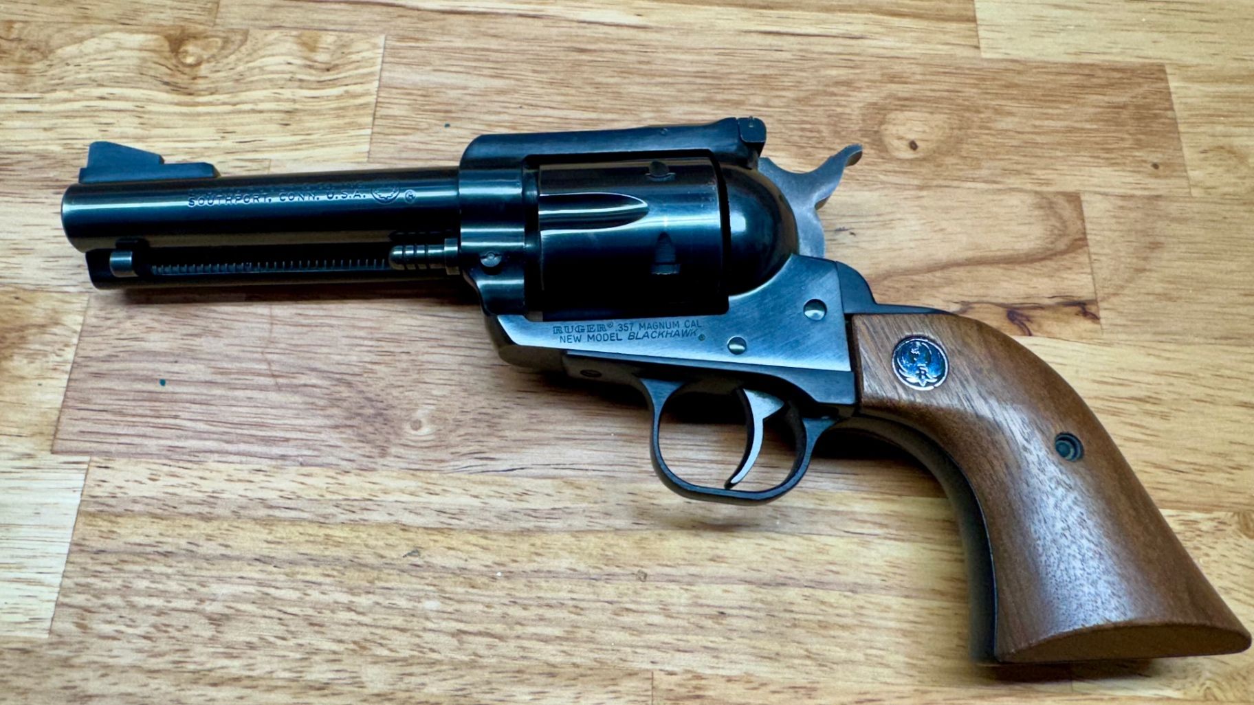Ruger New Model Blackhawk .357 Magnum  4