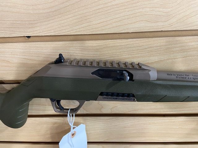 Winchester Wildcat 22LR Semi-Auto Rifle / E75003102 3
