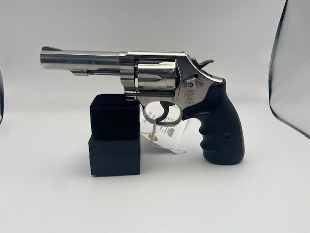 Smith & Wesson Model 64-7 .38spl 4in. Revolver / E75003124 2