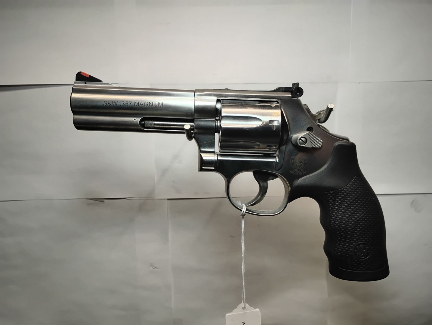 ***SOLD*** Smith & Wesson 4" 686-6 .357 MAG Revolver 2