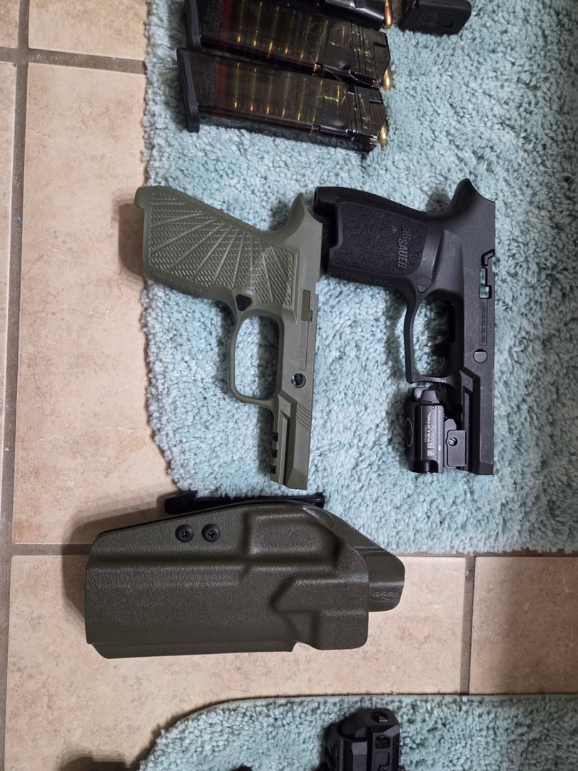 Sig Sauer P320 SMC Bravo complete package trade for Hellcat package 3