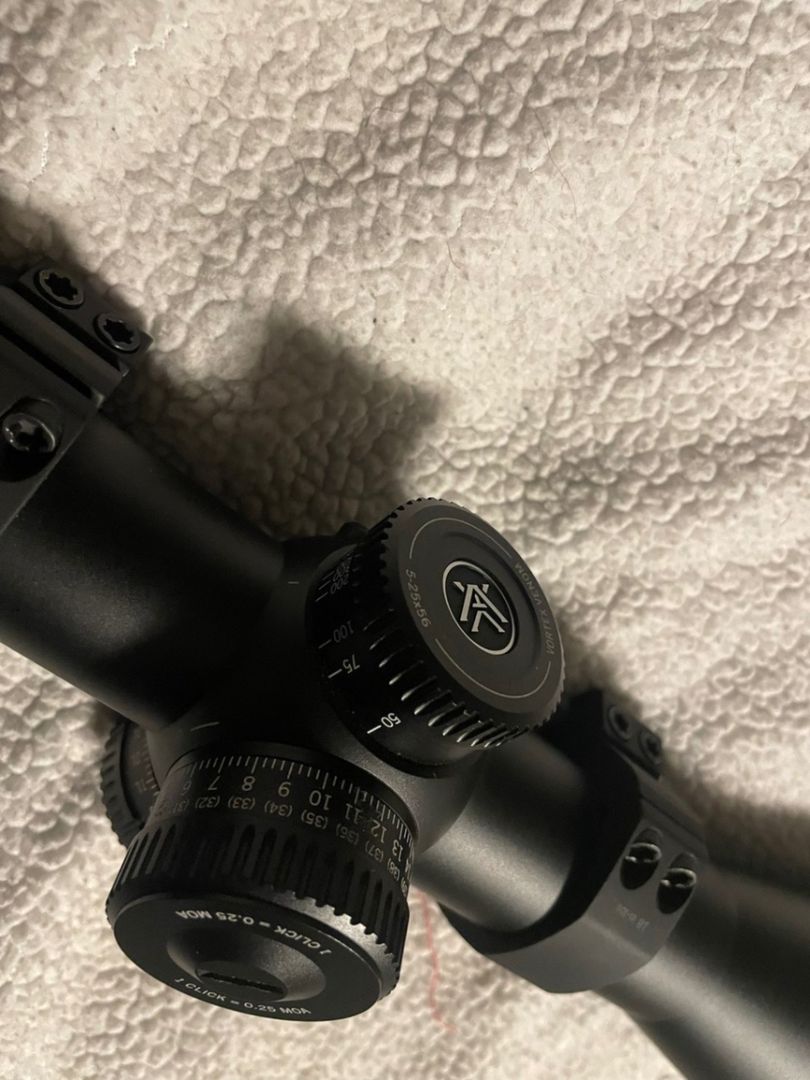 Venom 5-25x56 FFP with vortex precision matched scope rings 3