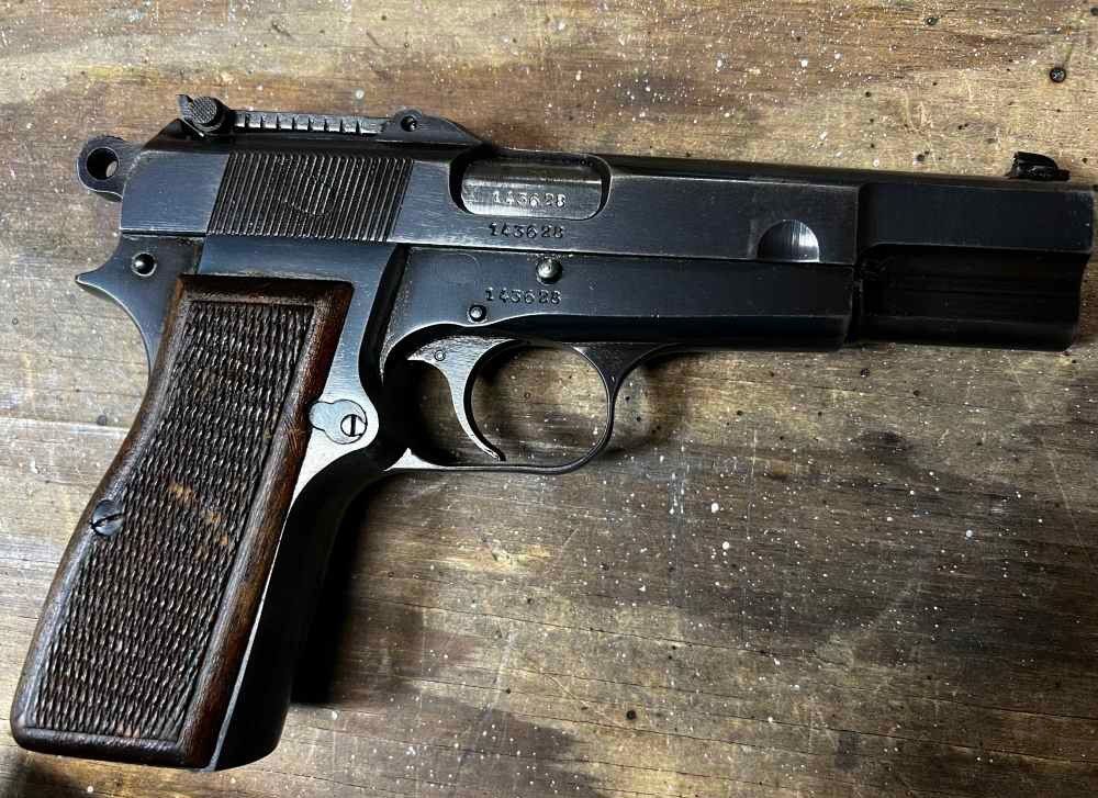 FN Browning Hi-Power, WaA140, Matching mag