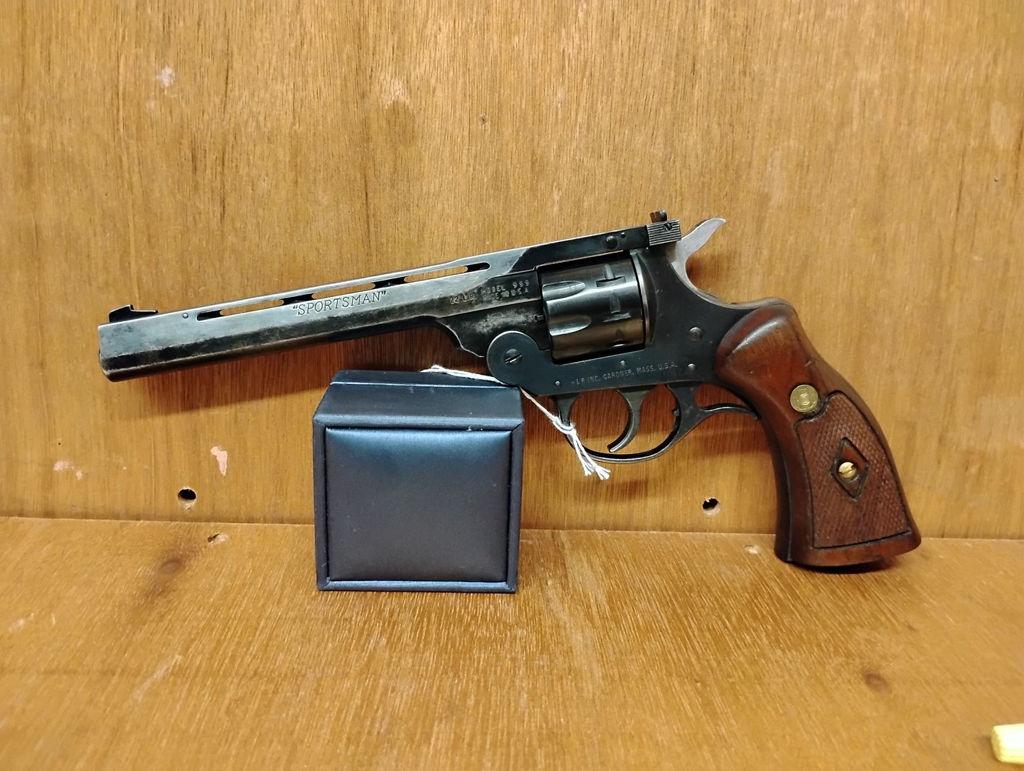 Harrington & Richardson - 999 Sportsman 22LR Top Break Vented Barrel Revolver 2