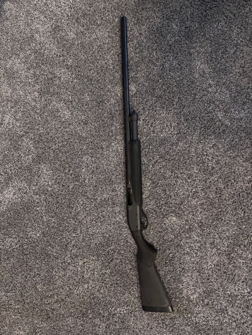 Remington 870 - 12 gauge Shotgun