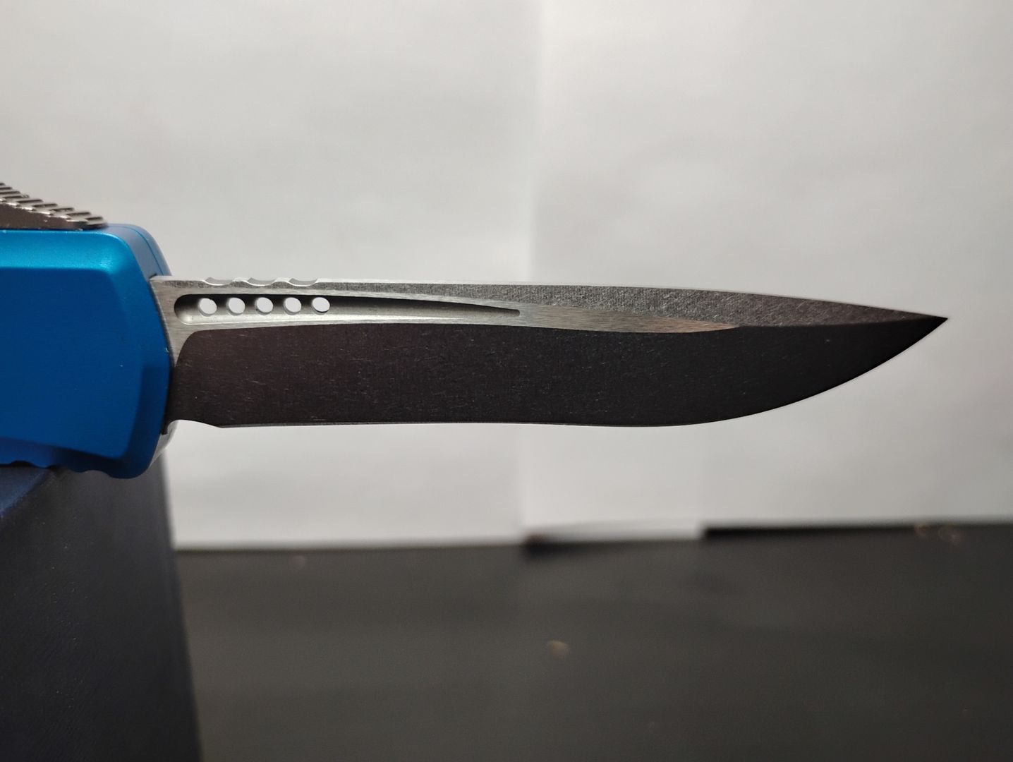 ***SOLD*** Microtech Hera II OTF Automatic Knife 3" 4