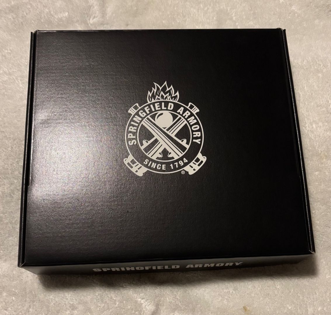 Springfield Hellcat PRO 9mm 3.7" FDE OSP w/CT optic, 5 mags, bag 4