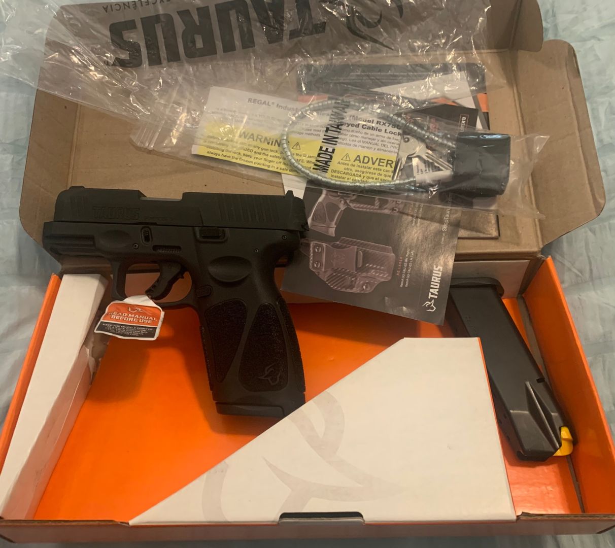 New never fired Taurus G3X 9mm with 2 15-round Mags black/black