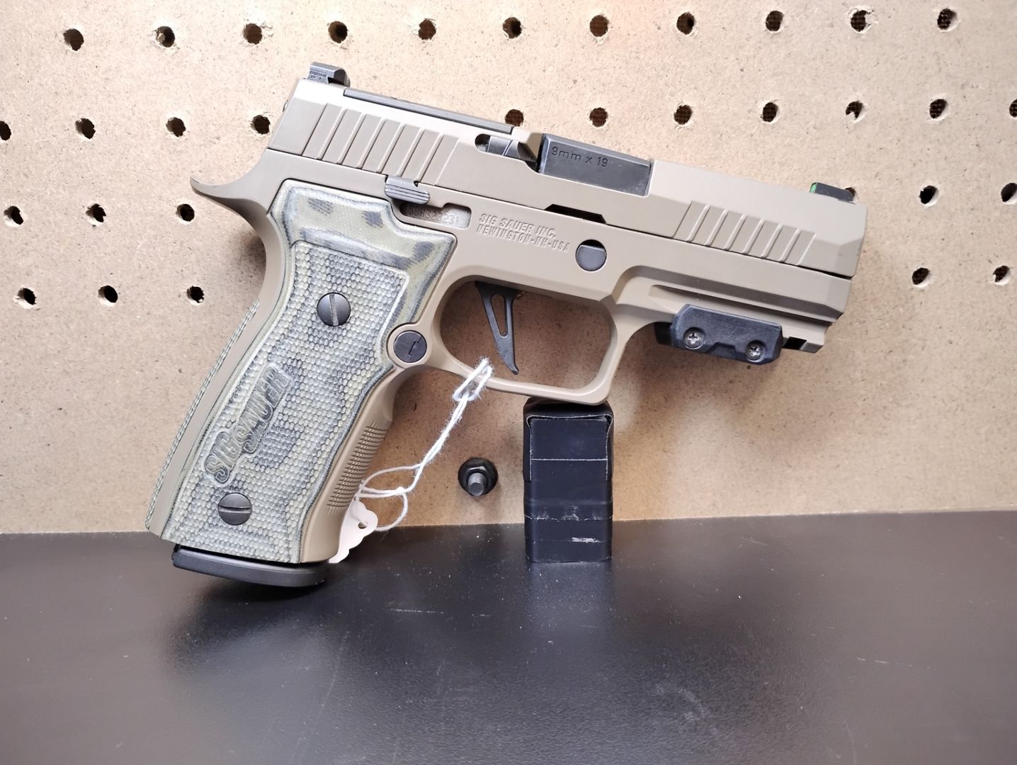 Sig Sauer P320 AXG Scorpion 9mm Semi-Auto Pistol 2