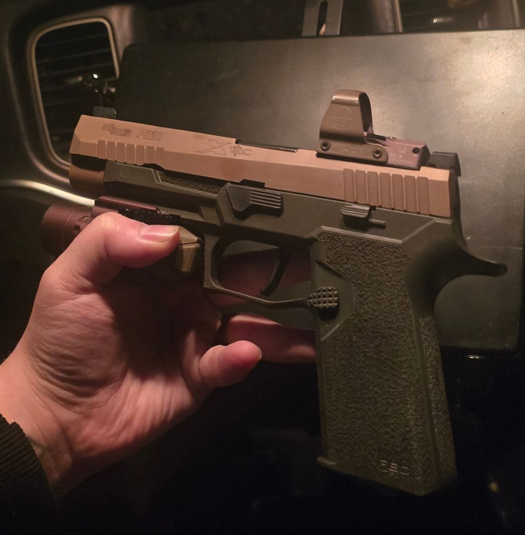 Sig Sauer P320 XVtac (With Leupold DPP optic, apex trigger, extras!) 2